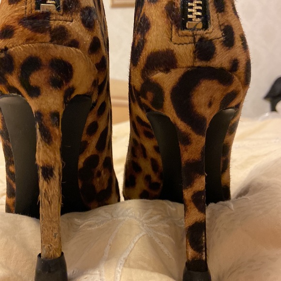 Real cow fur hill bouts - Picture 8 of 8